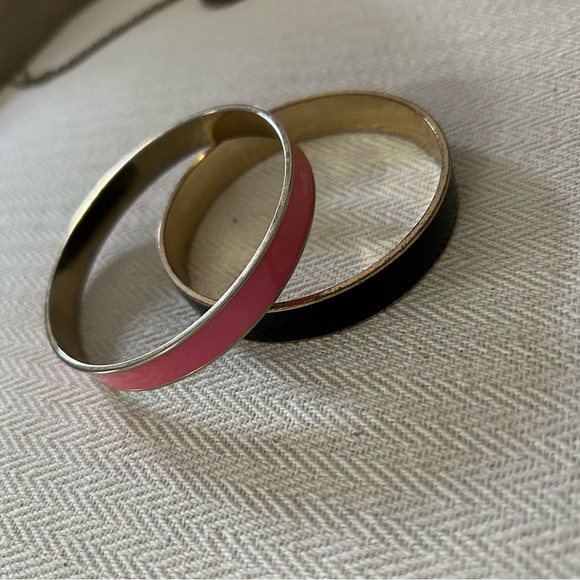 Pair of pink and black enamel bangle style bracelets - Picture 2 of 6